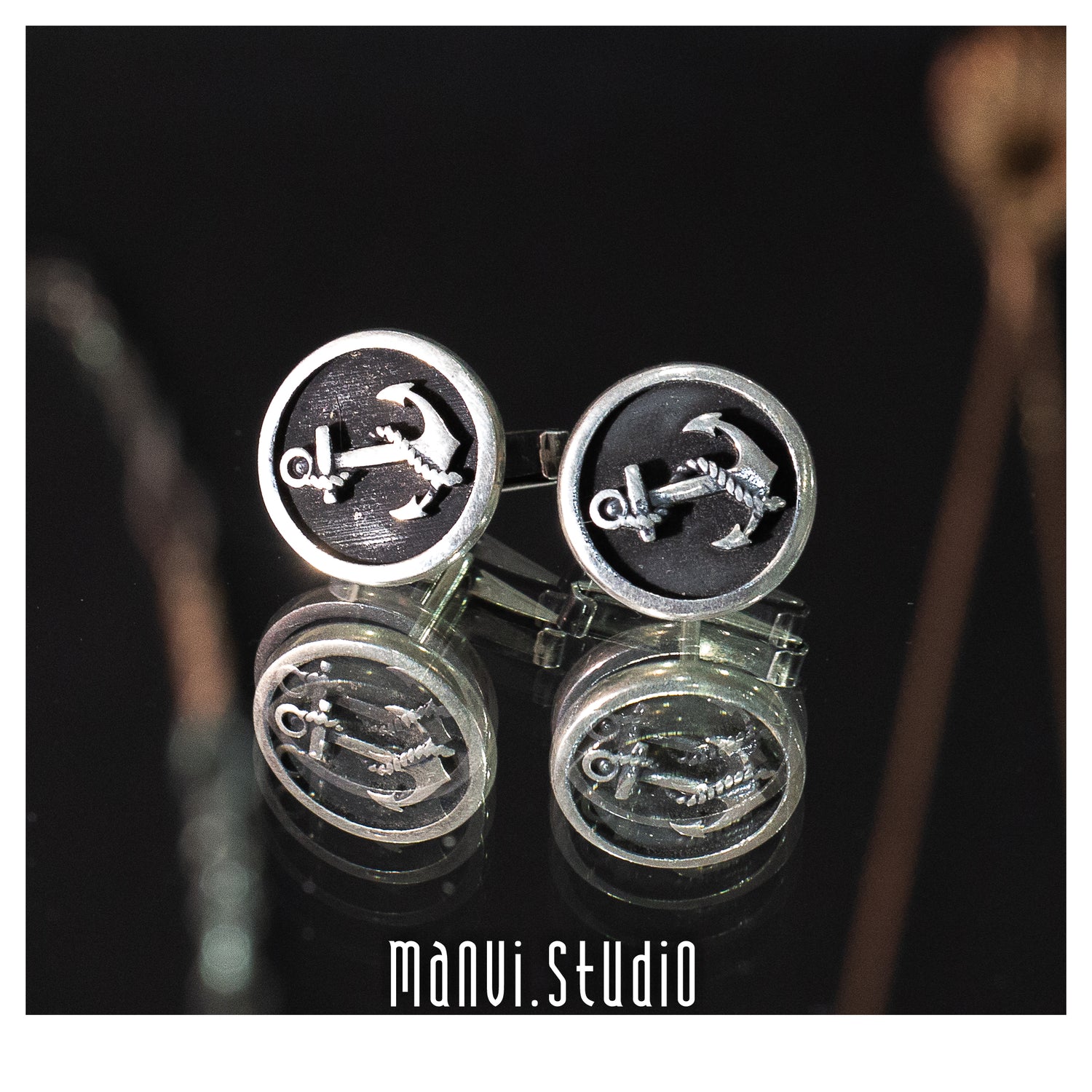 The Differences Between Sterling Silver and Pure Silver