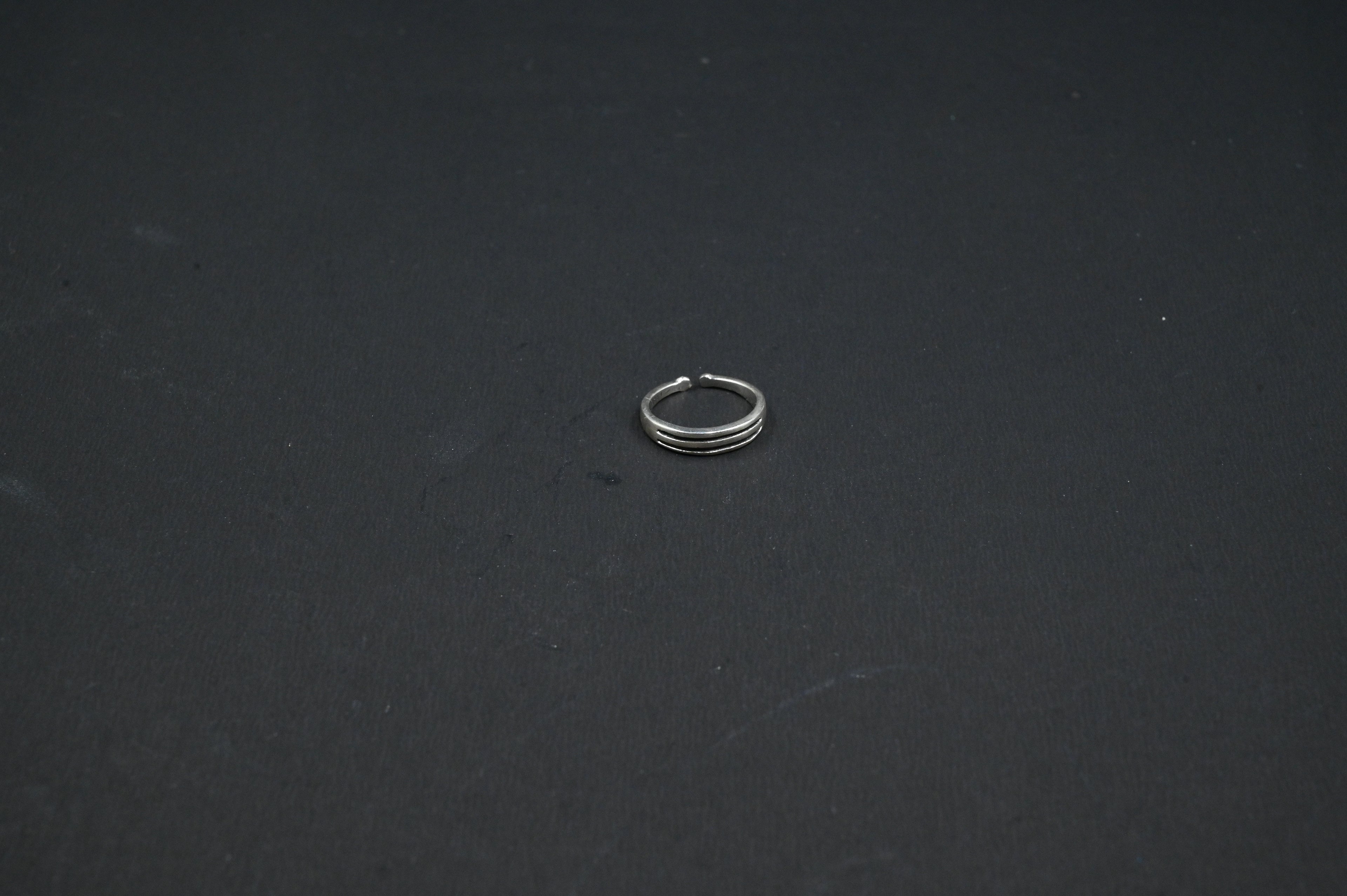 925 Simple Yet Elegant Silver Toe Rings (Leg Finger Rings) In Pure 92.5 Sterling Silver For Women | With Certificate Of Authenticity 