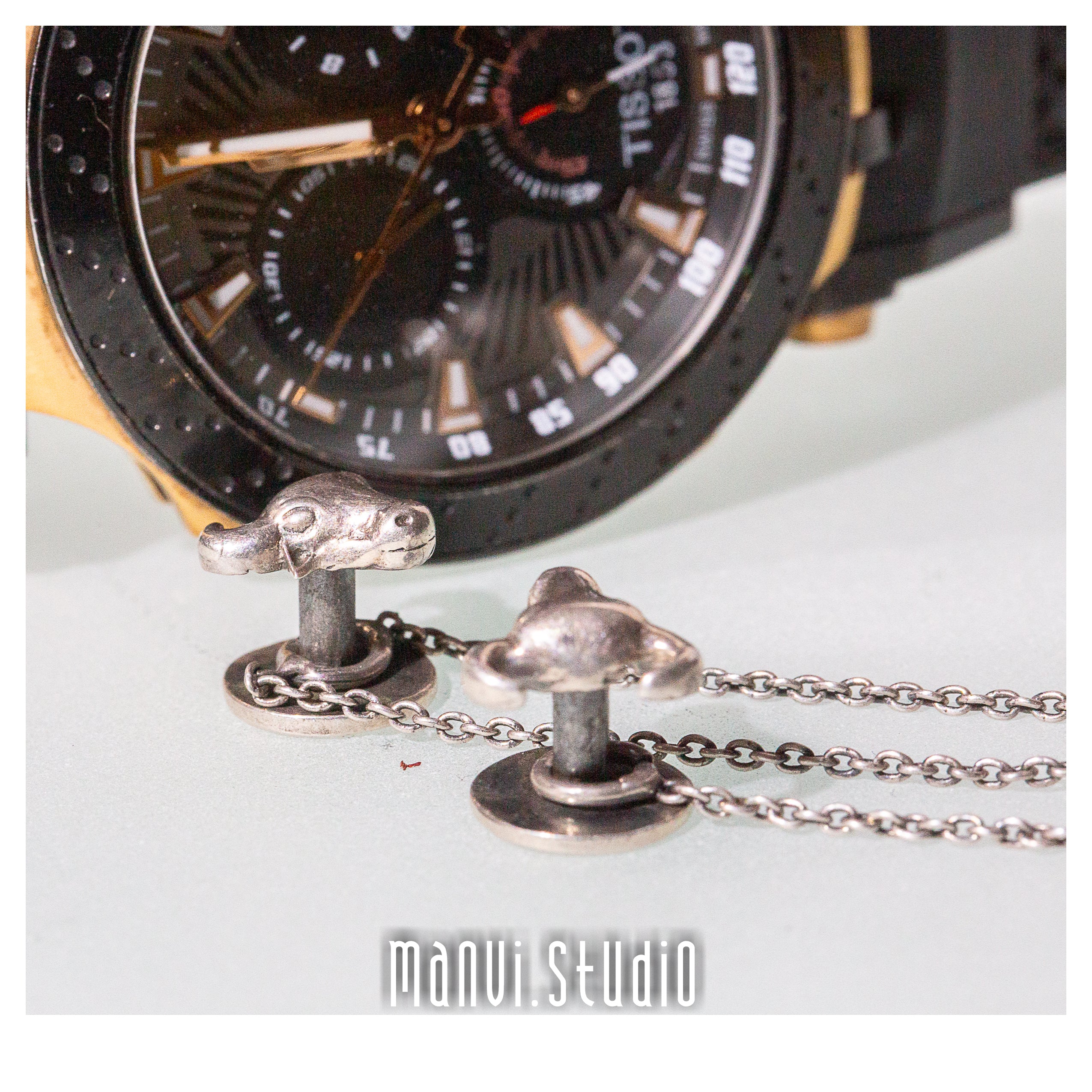 Mens Sleeve Link-The Bull Links