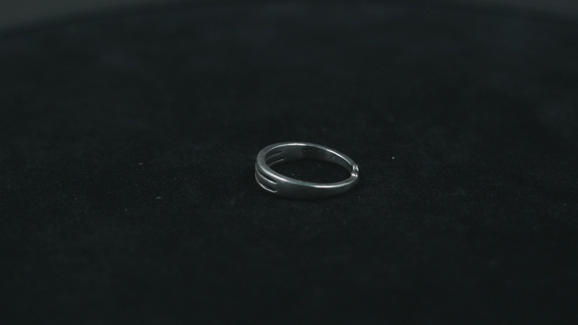 925 Simple Yet Elegant Silver Toe Rings (Leg Finger Rings) In Pure 92.5 Sterling Silver For Women | With Certificate Of Authenticity 